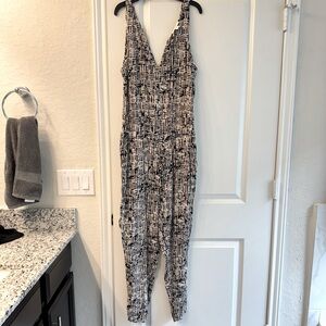 Ella Moss Black and White Patterned Jumpsuit